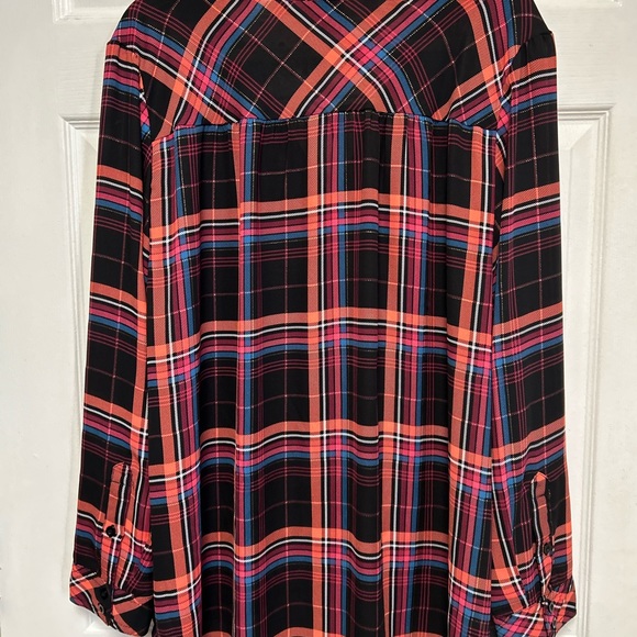 Torrid Georgette Hi-Low Pullover Long Sleeve Blouse in Plaid Black Red Size 3 - Picture 4 of 10